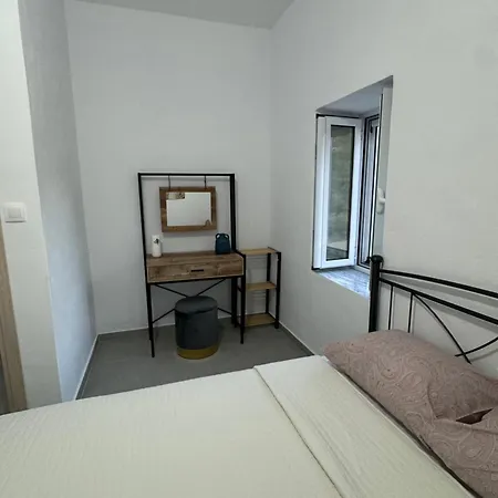 Sykano Espace, Island Skyros