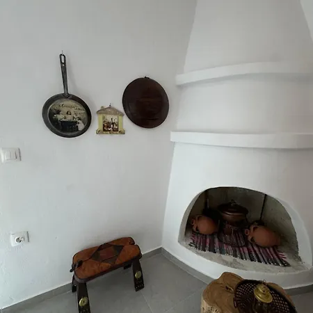Sykano Espace, Island Skyros