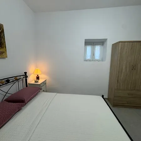 Sykano Espace, Island * Skyros